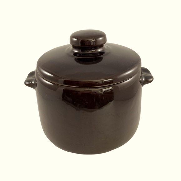 West  Bend Other - Vintage West Bend 2 QT Ceramic Stoneware Brown Glazed Bean Pot w/Recipe Booklet